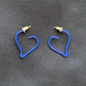 Vintage 80’s Blue heart fashion earrings